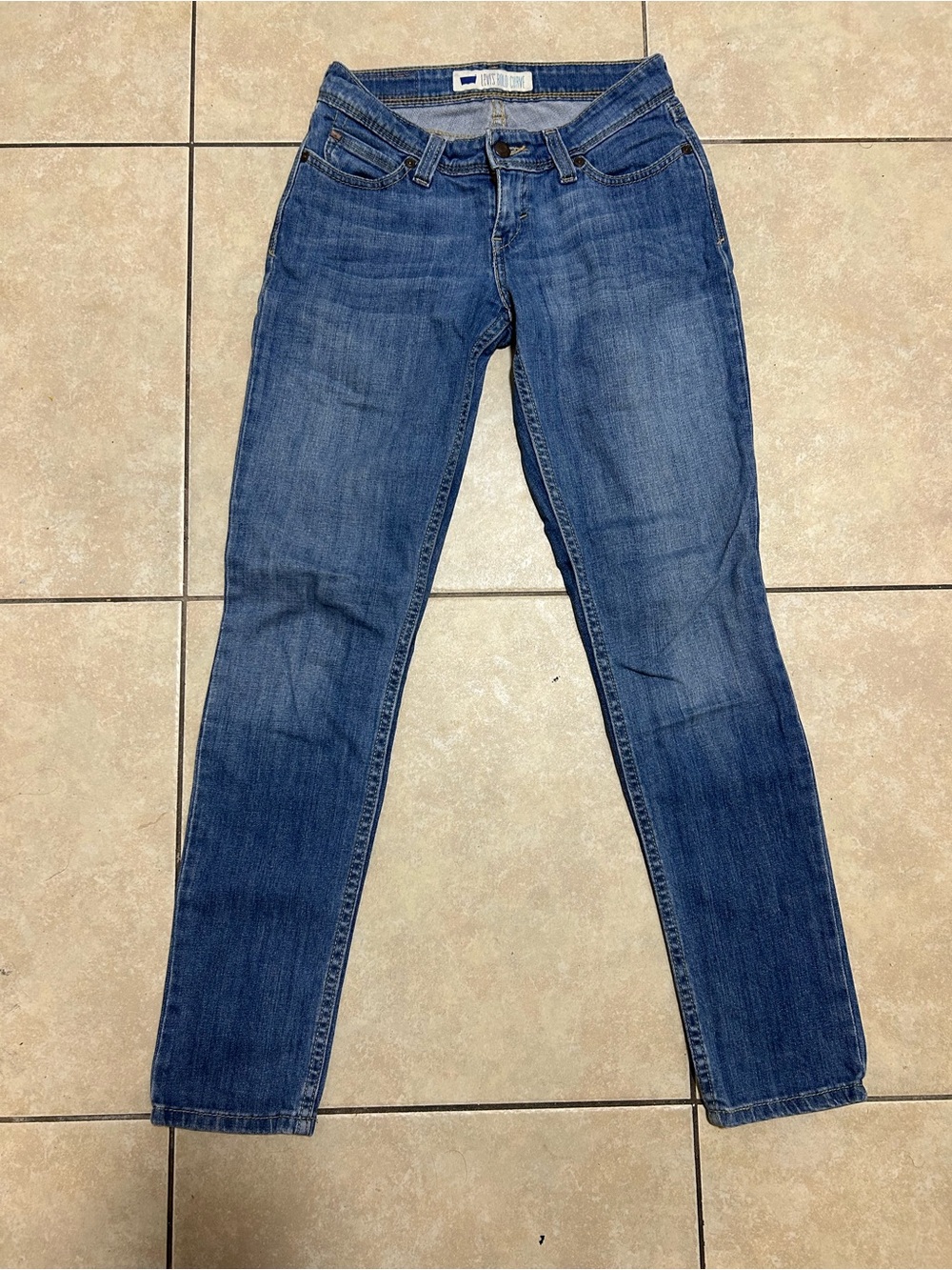 Levi’s Bold Curve ID Straight Jeans Medium Wash Size 27x28 (US 4S) 0400